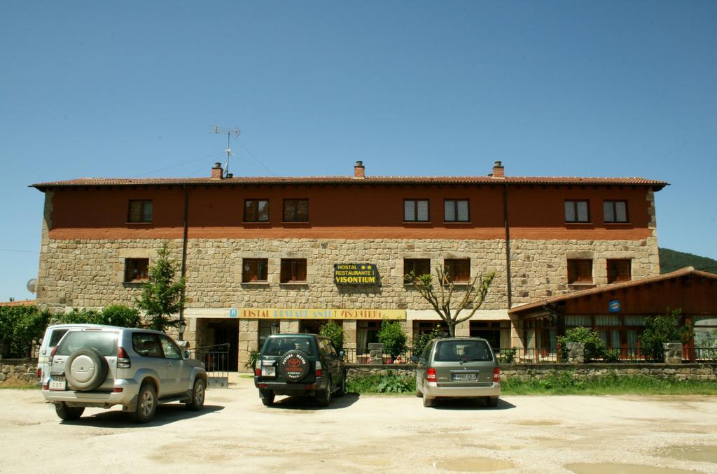 فينويسا Hostal Visontium الغرفة الصورة